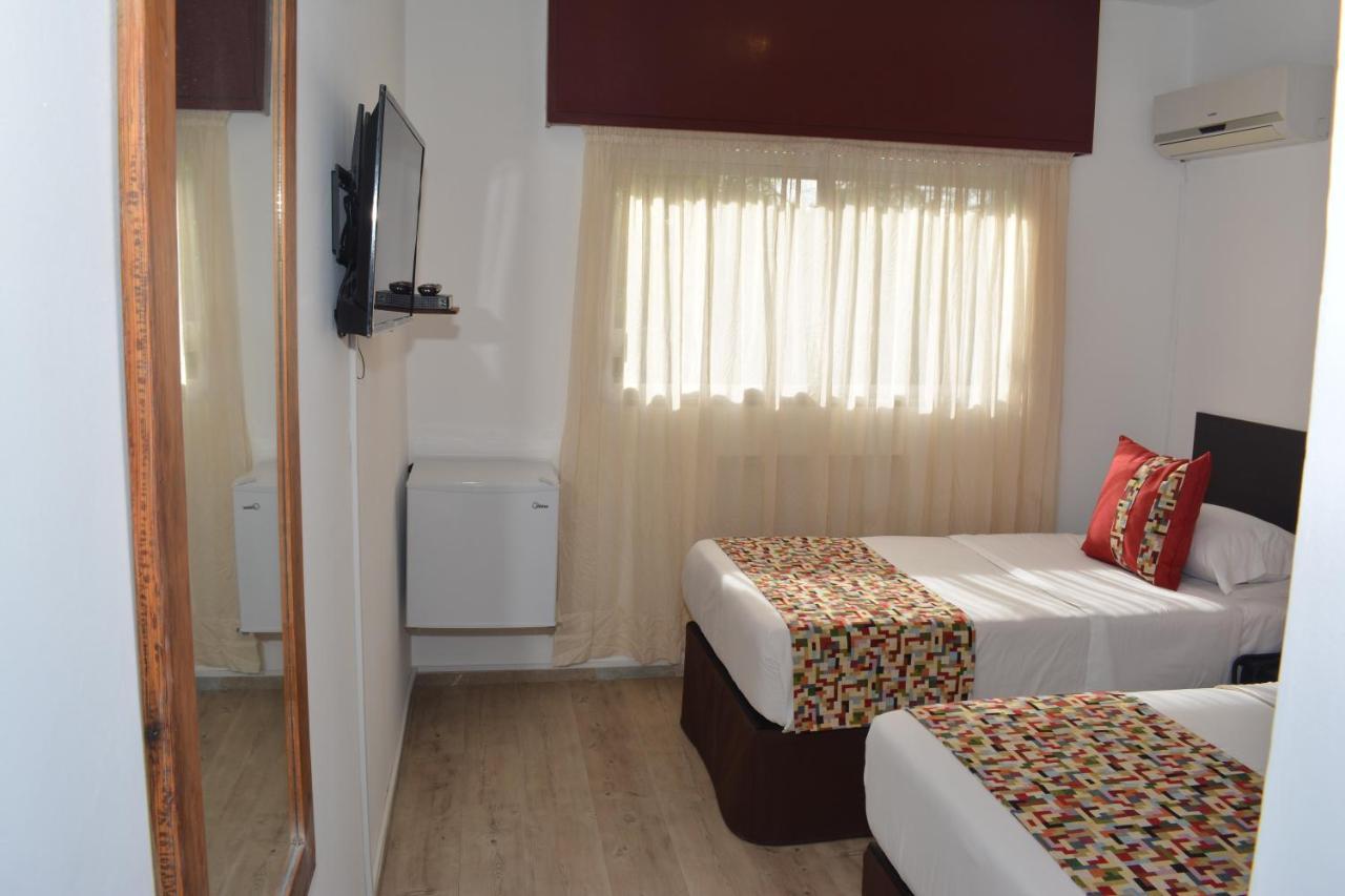 Hotel Express Maldonado Exteriör bild